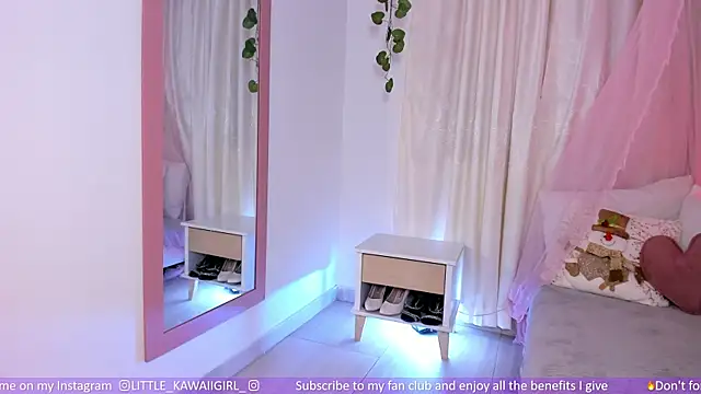 Snapshot of little_kawaiigirl_ chatting on 12/04/24, 07:17 little kawaiigirl  online show from 12/04/24, 07:17