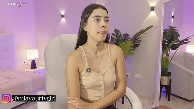 miagomezweb1 online show from 09/23/25, 01:14