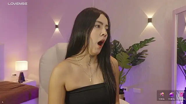 miagomezweb1 online show from 11/06/25, 02:07