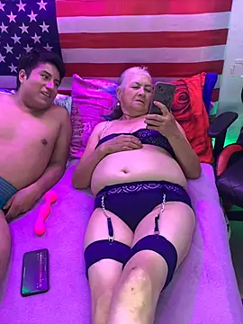 Snapshot of Grandma_Mature23 chatting on 02/22/25, 02:28 Grandma Mature23 online show from 02/22/25, 02:28