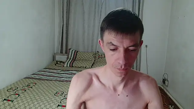 Snapshot of Alexey_sweety chatting on 02/15/25, 01:27 Alexey sweety online show from 02/15/25, 01:27