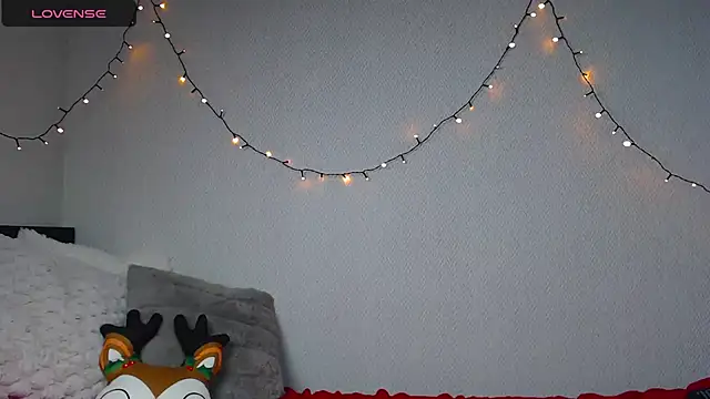 Nicole blonde0 online show from 01/05/25, 08:42