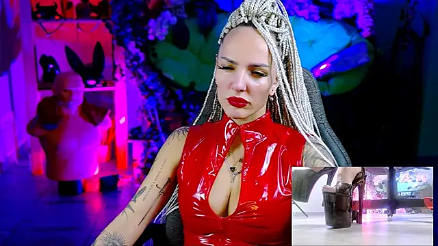 MonicaMaxwel online show from 11/18/25, 11:14