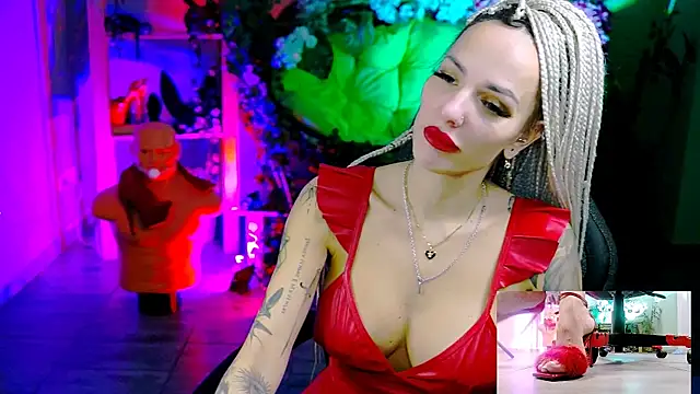 MonicaMaxwel online show from 12/17/25, 11:16