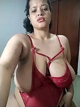 Snapshot of sweetpe chatting on 02/14/25, 10:49 sweetpe online show from 02/14/25, 10:49