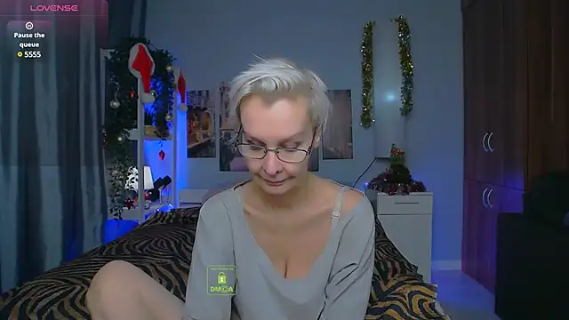 HelgaHimmell online show from 12/22/24, 09:53