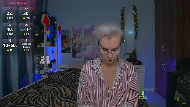 HelgaHimmell online show from 12/25/24, 04:11