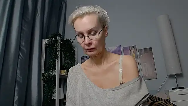 HelgaHimmell online show from 01/21/25, 10:30