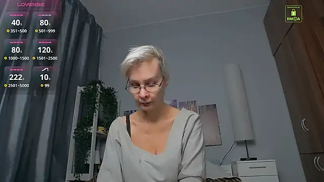 HelgaHimmell online show from 02/05/25, 03:45