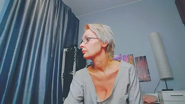 HelgaHimmell online show from 03/13/25, 02:49