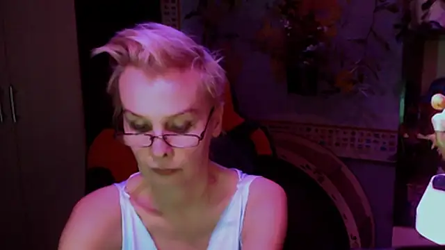 HelgaHimmell online show from 03/22/26, 08:01