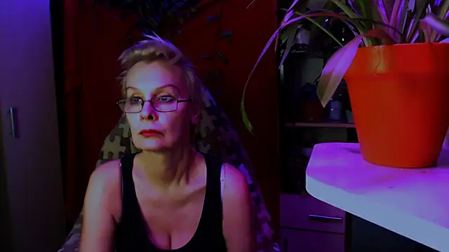 HelgaHimmell online show from 03/27/26, 06:07