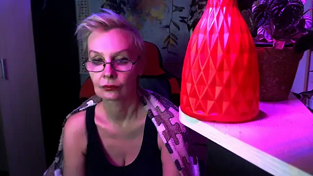 HelgaHimmell online show from 04/04/26, 07:11