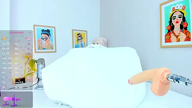 jasminnee  online show from 04/04/26, 01:30