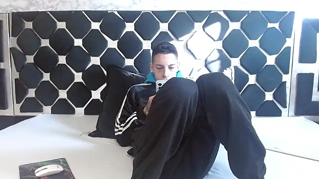 thiago19s online show from 02/13/25, 12:32