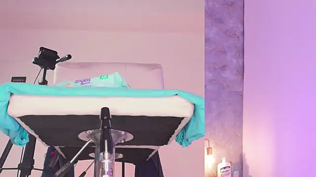 Angelst   online show from 10/11/25, 06:56