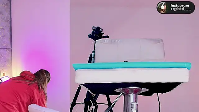 Angelst   online show from 02/13/26, 08:43