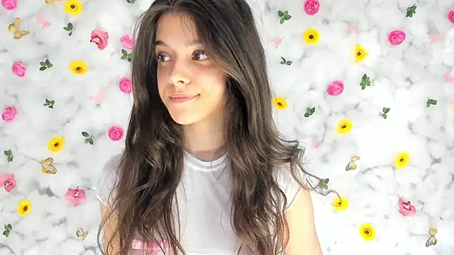 Snapshot of BabyAylin chatting on 03/21/25, 10:06 BabyAylin online show from 03/21/25, 10:06