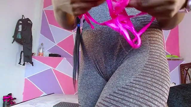 ebony alika1 online show from 02/11/25, 01:09