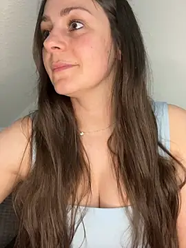 Loella-Rose online show from 04/11/26, 09:52