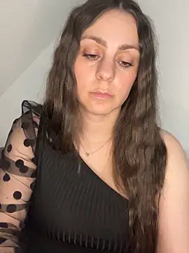 Loella-Rose online show from 04/29/26, 08:04