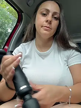 Snapshot of Loella-Rose chatting on 07/18/26, 01:48 Loella-Rose online show from 07/18/26, 01:48