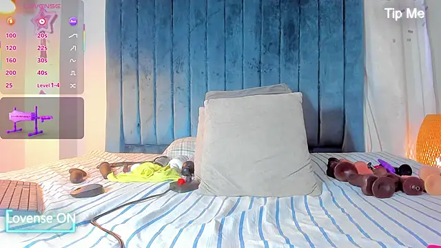 blondehorny69 online show from 09/23/25, 07:39