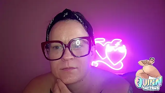 quinnmariexo online show from 11/15/25, 02:35