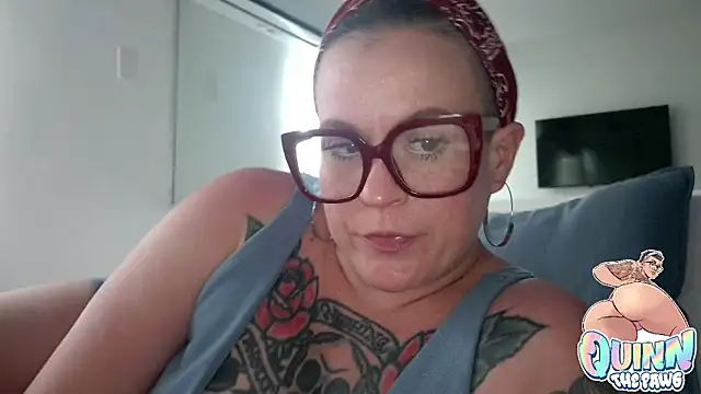 quinnmariexo online show from 12/04/25, 08:17