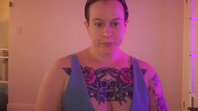 quinnmariexo online show from 02/13/26, 10:06