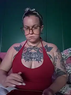 quinnmariexo online show from 04/19/26, 01:38