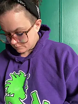 quinnmariexo online show from 04/20/26, 04:54