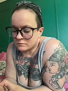 quinnmariexo online show from 05/04/26, 06:04