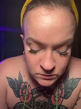quinnmariexo online show from 05/27/26, 01:57
