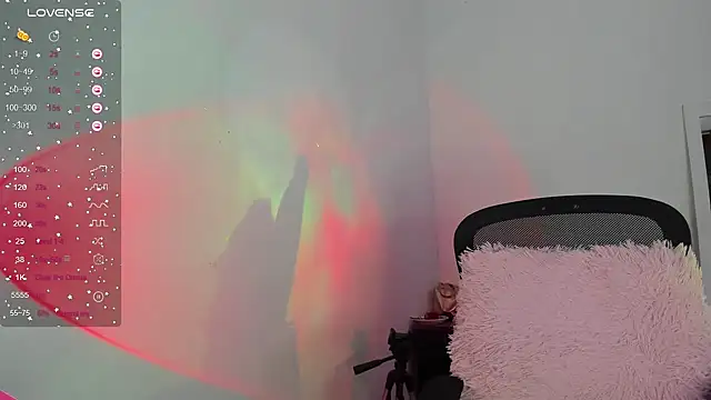 Snapshot of youpinkgirl_ chatting on 01/02/25, 02:00 youpinkgirl  online show from 01/02/25, 02:00