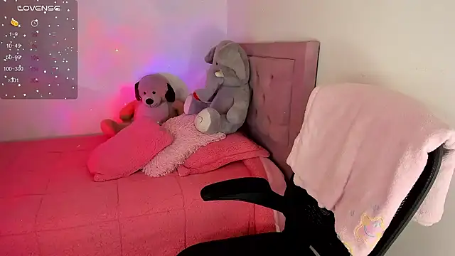 Snapshot of youpinkgirl_ chatting on 01/27/25, 08:28 youpinkgirl  online show from 01/27/25, 08:28