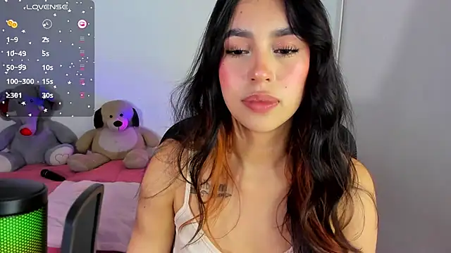 Snapshot of youpinkgirl_ chatting on 03/21/25, 02:50 youpinkgirl  online show from 03/21/25, 02:50