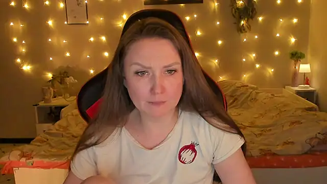 desperatehousewife   online show from 05/16/26, 07:12