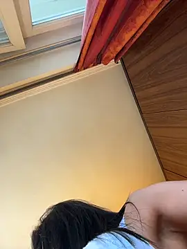 Hotmomcheckk  online show from 11/08/25, 09:31