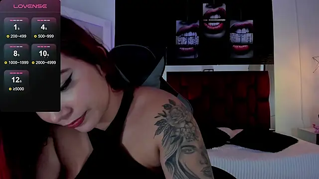 Snapshot of Ariadna_sc chatting on 01/27/25, 11:43 Ariadna sc online show from 01/27/25, 11:43