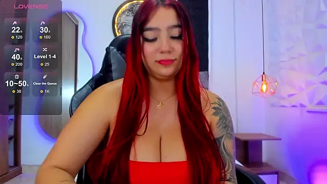 Snapshot of Ariadna_sc chatting on 02/11/25, 04:46 Ariadna sc online show from 02/11/25, 04:46
