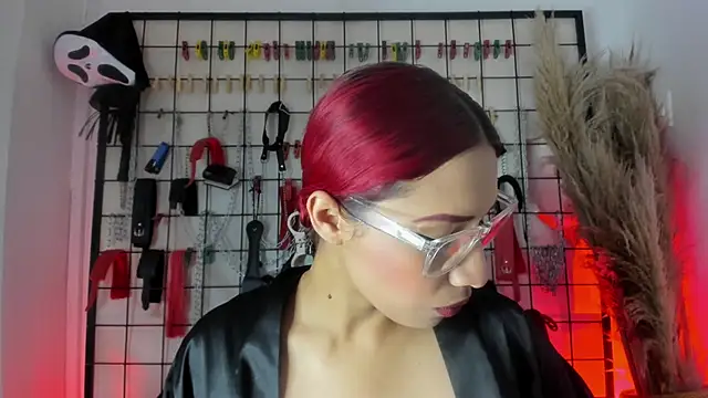 charrlotte quinn online show from 11/28/25, 03:14