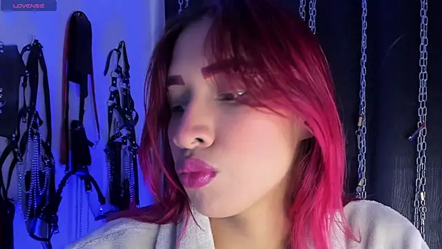 charrlotte quinn online show from 06/19/26, 03:38