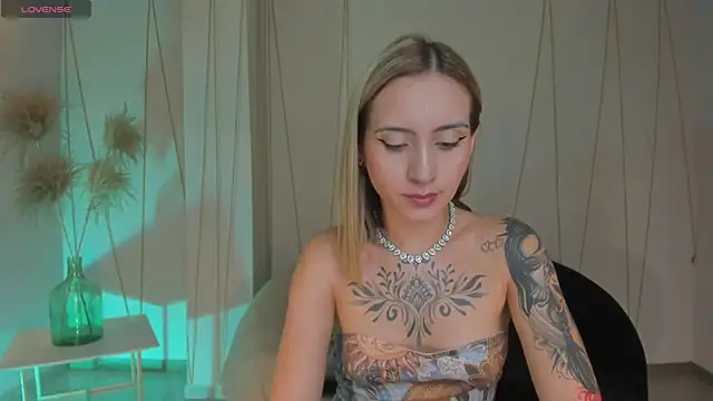 MollySundersX online show from 02/28/26, 09:38