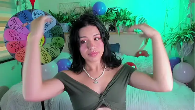 MiaaRose online show from 12/03/25, 07:23