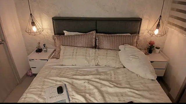 sofia burman online show from 09/28/25, 01:22