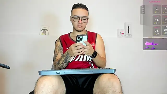 Snapshot of male_pussy chatting on 02/25/25, 02:54 male pussy online show from 02/25/25, 02:54