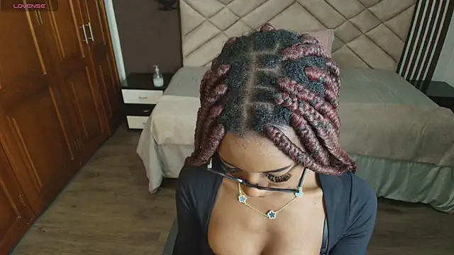 Raquel jones online show from 03/07/25, 11:51