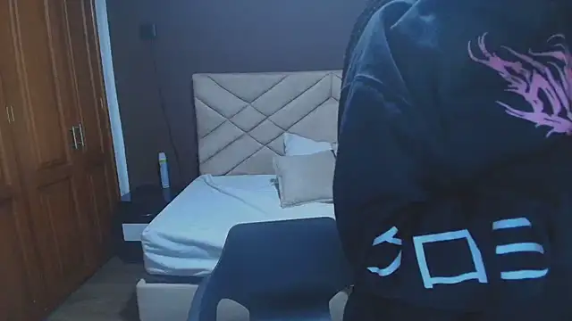 Raquel jones online show from 11/21/25, 11:42