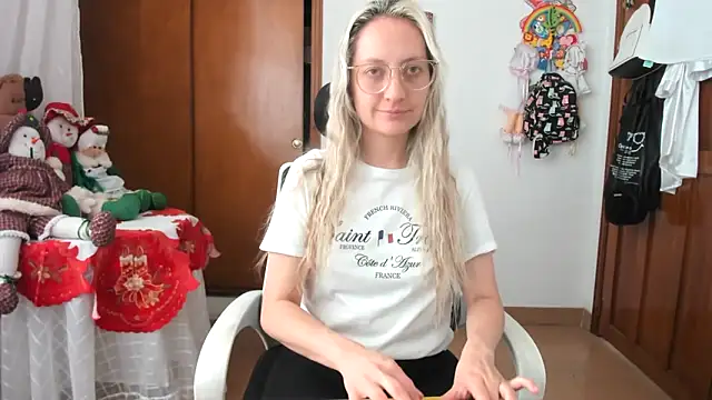 Adele johnsonn1 online show from 12/03/25, 03:54